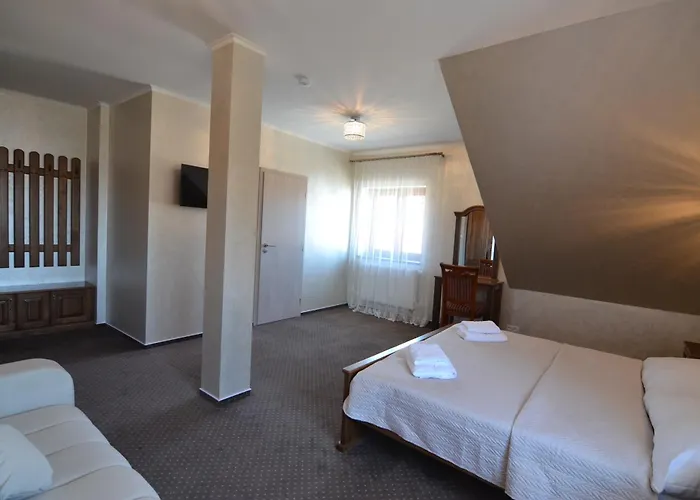 Elodia Penzion Chotanky